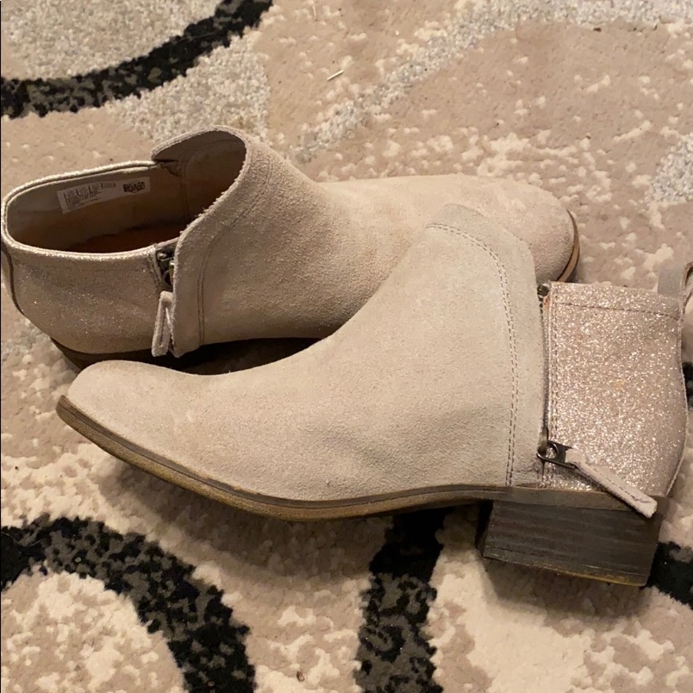 Ladies glitter heel tan booties